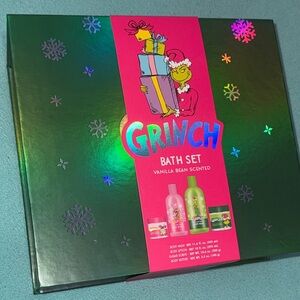 Grinch Bath Set Vanilla Bean Scent - Green and Pink